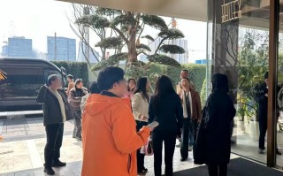 厦门上海售楼处意外一幕！不少人从迪拜赶来“打新”，看的都是5000万起步的房子：受国际局势影响想回国置业生活