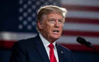 厦门周三演讲效果不佳、对媒体报道不满、对战争后果沮丧！特朗普正考虑“大规模改组”内阁