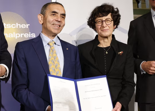 厦门BioNTech联合创始人计划离职、业绩展望不及预期，早盘跌20.8%