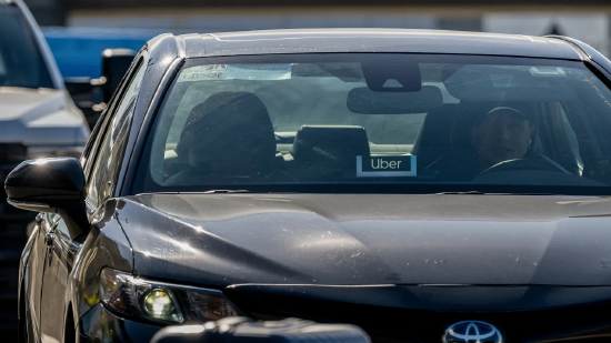 厦门美国汽油价创21个月新高，零工群体在加油站感受切肤之痛