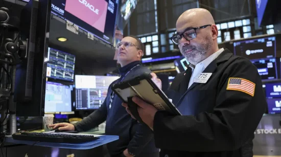 厦门3月21日收盘：美股连续第四周下跌，道指与纳指逼近回调区间