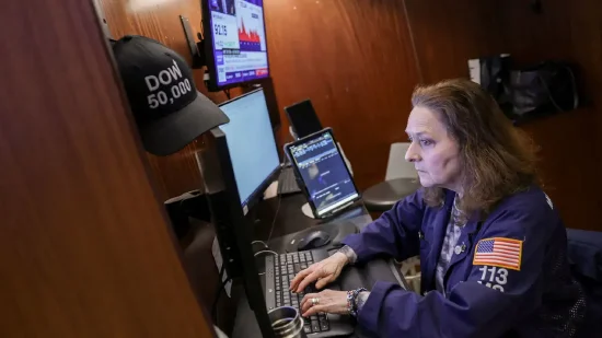 厦门3月28日收盘：美股连续第五周下跌 道指重挫790点跌入回调区域