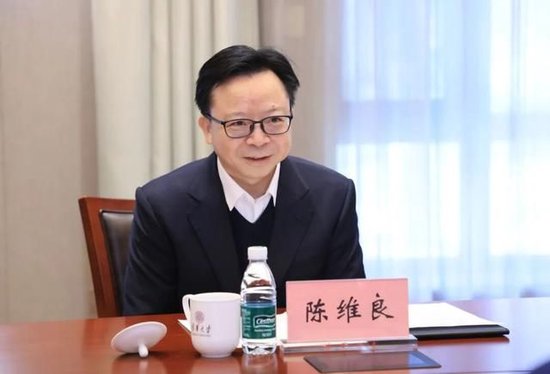 厦门水木湛清华,桃李映晨曦|沐曦股份向清华大学捐赠仪式举行 厦门水木湛清华,桃李映晨曦|沐曦股份向清华大学捐赠仪式举行